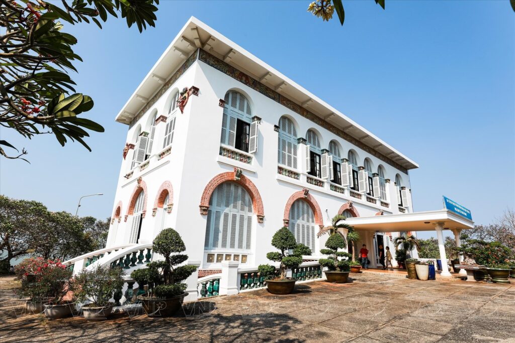 bạch dinh du lịch vũng tàu với gia đình