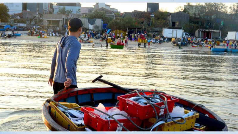 chợ hải sản hồ tràm